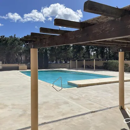 Plain-pied 4 Pers - Piscine - Parking *