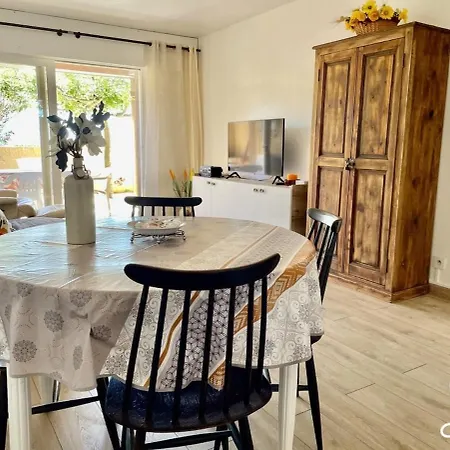 Plain-pied 4 Pers - Piscine - Parking Daire