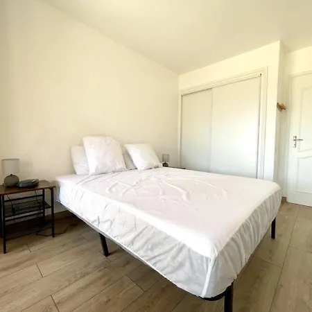 Daire Plain-pied 4 Pers - Piscine - Parking