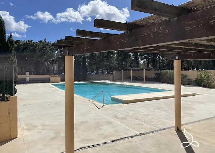 Plain-pied 4 Pers - Piscine - Parking *